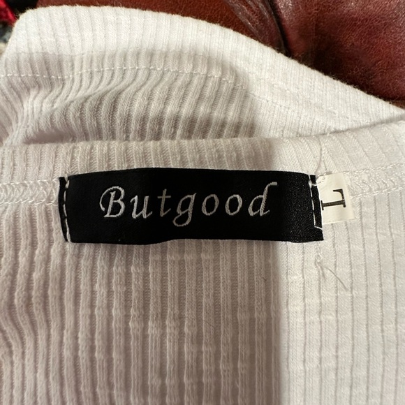 EUC -BUT GOOD- white ribbed crisper top with long sleeve and front whist Vneck - Picture 4 of 5